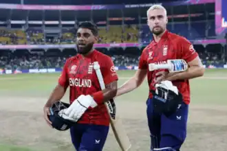 England Beat New Zealand to Top Super 8s Group