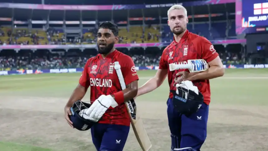 England Beat New Zealand to Top Super 8s Group