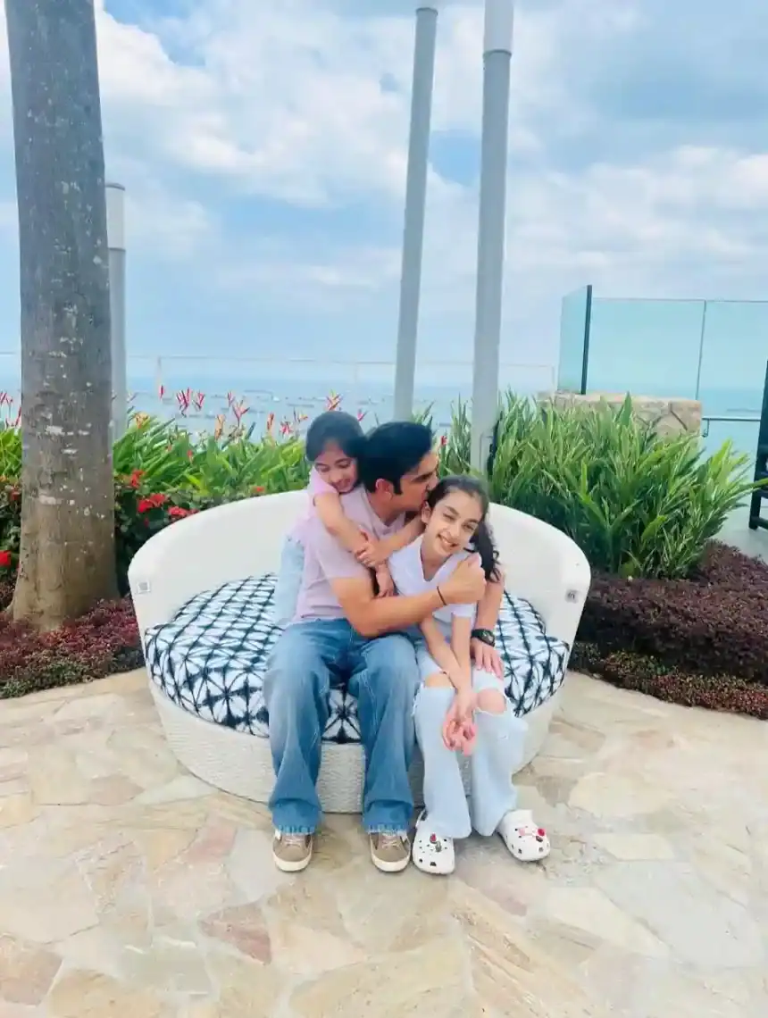 Gautam Gambhir relaxes in Singapore after T20 win