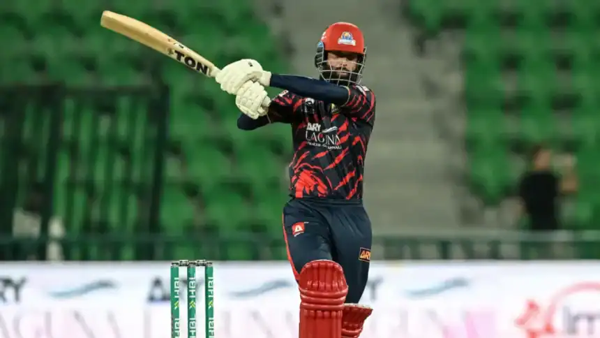 Karachi Kings Beat Qalandars in Last-Over Thriller