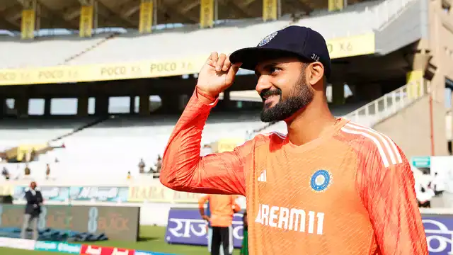 KKR sign Saurabh Dubey as Akash Deep replacement