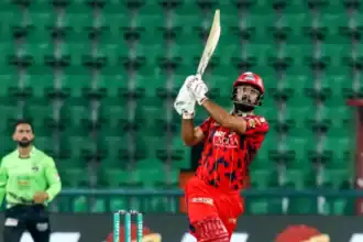 Khushdil Shah Stars in Karachi Kings Chase vs Qalandars