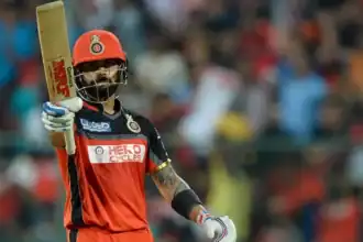 Players with 3 consecutive POTM awards in IPL history