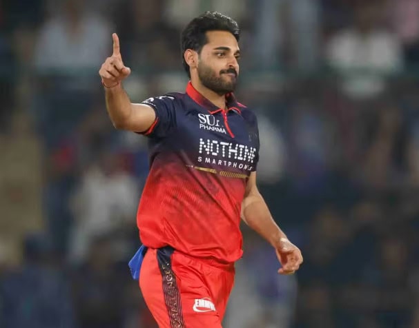 Bhuvneshwar Tops Purple Cap Standings; Kohli Moves Up Orange Cap List 31 Bhuvneshwar Leads Purple Cap, Kohli Climbs Rankings