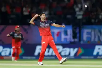 Bhuvneshwar Kumar Leads in IPL Purple Cap Race