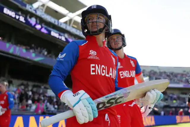 Danni Wyatt-Hodge Century Leads England to Statement Victory Over Sri Lanka 31 Wyatt-Hodge Powers England to Win Over Sri Lanka in T20 World Cup Opener